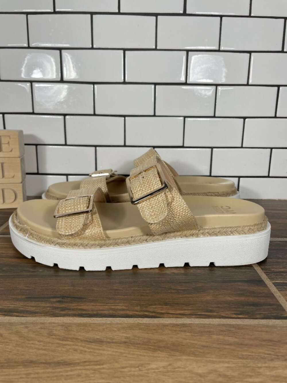 Madden Nyc Shoes Womens Size 10 Raffia Platform Two Strap Slide Sandals